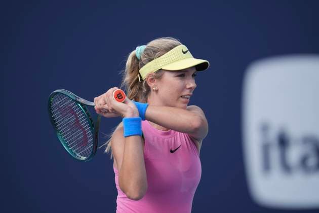 March 25, 2024, Miami, Florida, USA: Katie Boulter (Great Britain) hits a backhand against Victoria Azarenka during the fourth round of womenÃ¢â‚¬â ¢s singles at the Miami Open tennis tournament. Azarenka won the match 7-5, 6-1. Miami USA - ZUMAd212 20240325_zsp_d212_095 Copyright: xRichardxDolex