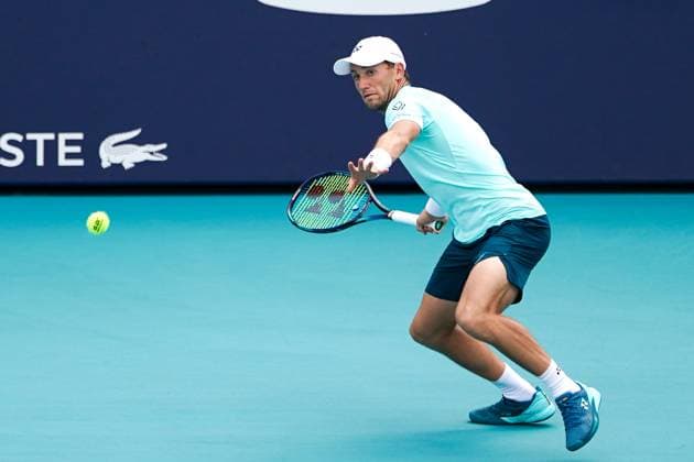 March 26, 2024, Miami Gardens, Florida, USA: Casper Ruud (NOR) returns a shot to Nicolas Jarry (CHI)during the fourth round of men s singles at the 2024 Miami Open presented by Itau at Hard Rock Stadium. Miami Gardens USA - ZUMAw109 20240326_fap_w109_020 Copyright: xDebbyxWongx