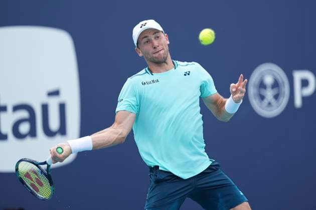 March 26, 2024, Miami, Florida, USA: Casper Ruud (Norway) hits a forehand against Nicolas Jarry (Chile) during the fourth round of menÃ¢â‚¬â ¢s singles at the Miami Open tennis tournament. Jarry won the match 7-6, 6-3. Miami USA - ZUMAd212 20240326_zsp_d212_034 Copyright: xRichardxDolex