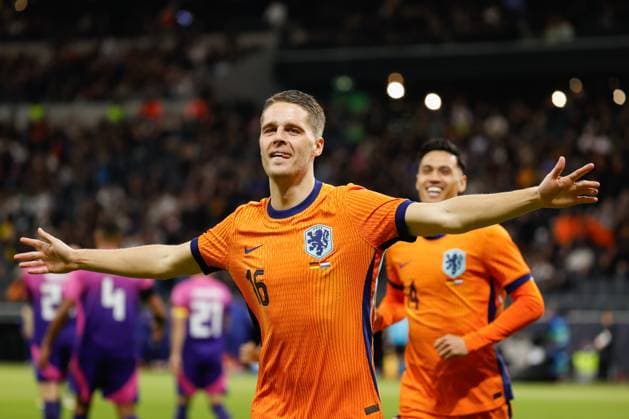 Sport Bilder des Tages Im Bild: Celebration after the goal to 0:1 by Goalscorer Joey Veerman (Netherlands, 16) 26.03.2024, Deutschland vs. Niederlande, Freundschaftsspiel, Deutschland, Frankfurt am Main, Deutsche Bank Park, *** In the picture Celebration after the goal to 0 1 by Goalscorer Joey Veerman Netherlands, 16 26 03 2024, Germany vs Netherlands, Friendly match, Germany, Frankfurt am Main, Deutsche Bank Park, Copyright: HMBxMedia xJulienxBecker