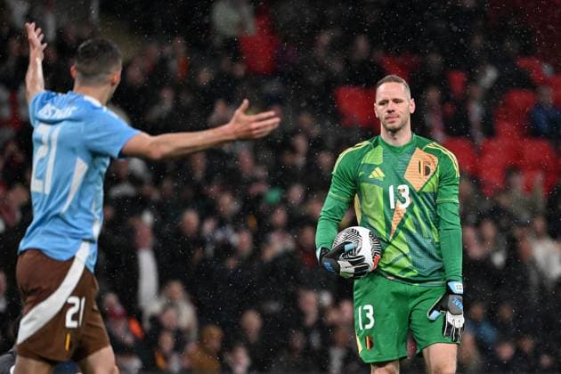 240326 England vs Belgium Matz Sels of Belgium looks dejected after referee Sebastian Gishamer whistles a penalty during a friendly football game between the national teams of England and Belgium in preparation on the UEFA EURO, EM, Europameisterschaft,Fussball 2024 tournament, on March 26, 2024 in Wembley Stadium, London, England, United Kingdom. (Photo by Maarten Straetemans Isosport) LONDON United Kingdom  Copyright: xx 448735