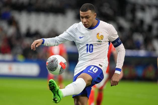 Kylian Mbappe of France France v Chile, International Friendly, Länderspiel, Nationalmannschaft Football, Stade Velodrome, Marseille, France - 26 Mar 2024 EDITORIAL USE ONLY No use with unauthorised audio, video, data, fixture lists, club league logos or live services. Online in-match use limited to 120 images, no video emulation. No use in betting, games or single club league player publications.  Copyright: xDavexWinter Shutterstockx 14400428am