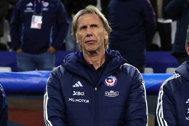 Futbol, Chile vs Francia Partido amistoso, eliminatorias al mundial 2026. El entrenador de la seleccion chilena Ricardo Gareca es fotografiado durante del partido amistoso contra Francia disputado en el estadio Velodrome de Marsella, Francia. 26 03 2024 Manu Blondeau AOP SIPA PHOTOSPORT Football, Chile vs Francia Friendly match, 2026 World cup qualifiers. Chile s head coach Ricardo Gareca is pictured during the friendly match against Francia held at the Velodrome stadium in Marsella, France. 26 03 2024 Manu Blondeau AOP SIPA PHOTOSPORT Chile vs Francia, Partido amistoso 2024