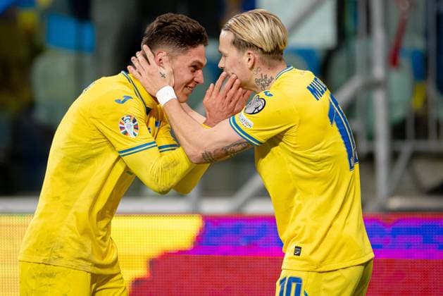 March 26, 2024, Wroclaw, Poland: Georgiy Sudakov of Ukraine and Mykhailo Mudryk of Ukraine celebrates after scoring during the UEFA EURO, EM, Europameisterschaft,Fussball 2024 Qualifiers play off final match between Ukraine and Iceland at the Tarczynski Arena in Wroclaw. Wroclaw Poland - ZUMAs227 20240326_zip_s227_015 Copyright: xMateuszxSlodkowskix