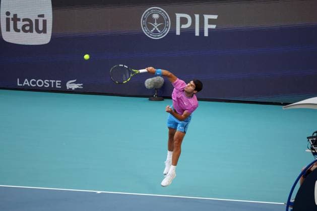 March 26, 2024, Miami Gardens, Florida, United States Of America: MIAMI GARDENS, FLORIDA - MARCH 26: Carlos Alcaraz of Spain defeats Lorenzo Musetti of Italy in the fourth round of the Miami Open at the Hard Rock Stadium on March 26, 2024 in Miami Gardens, Florida....People: Carlos Alcaraz Miami Open Presented by Itau 2024 - Day 11  - ZUMAs214 20240326_ada_s214_014 Copyright: xSMGx
