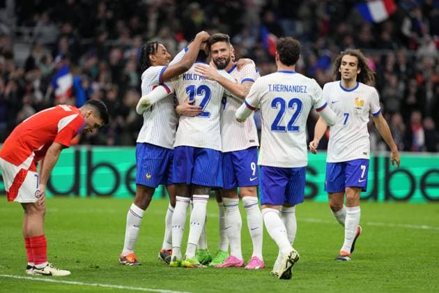 Olivier Giroud of France celebrates after he puts his side 3-1 ahead France v Chile, International Friendly, Länderspiel, Nationalmannschaft Football, Stade Velodrome, Marseille, France - 26 Mar 2024 EDITORIAL USE ONLY No use with unauthorised audio, video, data, fixture lists, club league logos or live services. Online in-match use limited to 120 images, no video emulation. No use in betting, games or single club league player publications. Copyright: xDavexWinter Shutterstockx 14400428kn