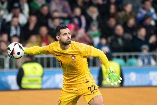Slovenia v Portugal - International Friendly, Länderspiel, Nationalmannschaft in Ljubljana, Slovenia - 26 Mar 2024 Diogo Costa of Portugal in action during international friendly match between Slovenia and Portugal at Stozice Stadium. Final result Slovenia 2:0 Portugal. Ljubljana Slovenia Copyright: xMilosxVujinovicx xSOPAxImagesx 20240326milos017
