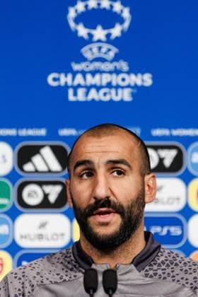 240327 Head coach Mak Lind of Häcken at a press conference ahead of a training session with Häcken on March 27, 2024 in Paris Photo Michael Erichsen BILDBYRAN COP 89 MI0633 fotboll soccer fotball champions league träning practice training häcken dam bbeng  Copyright: MICHAELxERICHSEN BB240327MI021