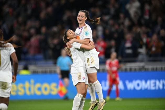 Joie de Delphine Cascarino et de ses coÃ quipieres (lyon) FOOTBALL: Olympique Lyonnais FÂŽminines vs Benfica Lisbonne - 1 4 de finale Ligue des Champions FÂŽminine - 27 03 2024 FredericChambert Panoramic 