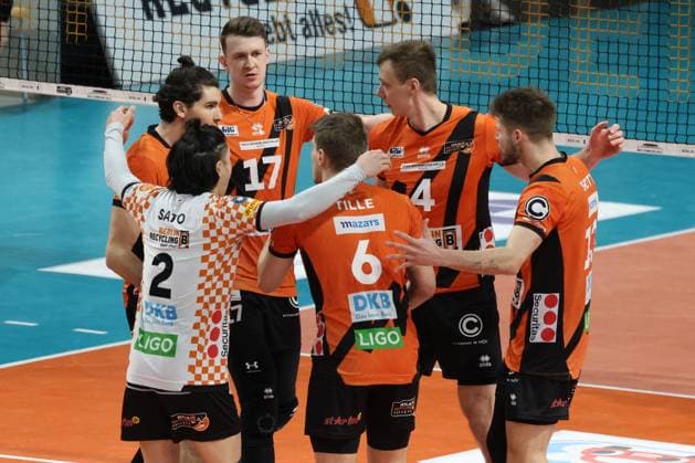 DEU, DVV, 1 VBL, BR Volleys vs SVG Lueneburg, 27 03 2024, Max Schmeling Halle, Berlin, DEU, DVV, 1 VBL, BR Volleys vs SVG Lueneburg, in the picture BR Volleys player circle Photo Juergen Engler nordphoto GmbH nordphotoxGmbHx xEngler nph00076