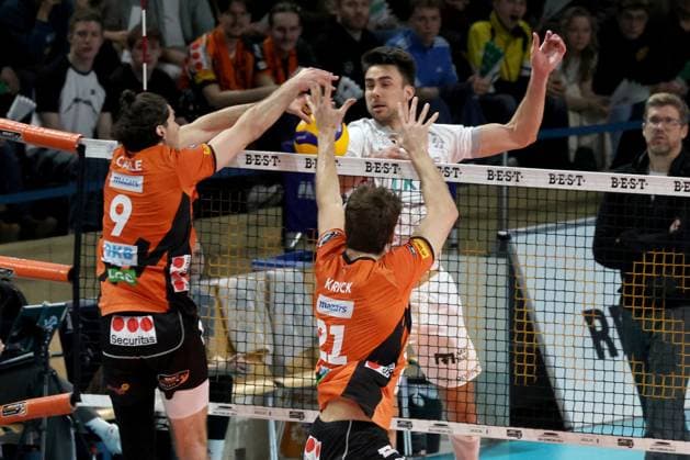 DEU, DVV, 1 VBL, BR Volleys vs SVG Lueneburg, 27 03 2024, Max Schmeling Halle, Berlin, DEU, DVV, 1 VBL, BR Volleys vs SVG Lueneburg, in the picture Timothee Carle BR Volleys 9 , Tobias Krick BR Volleys 21 , Xander Ketrzynski Lueneburg 11 Photo Juergen Engler nordphoto GmbH nordphotoxGmbHx xEngler nph00076