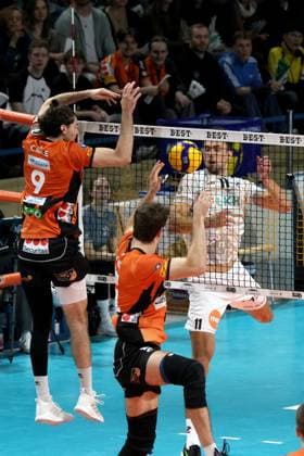 DEU, DVV, 1 VBL, BR Volleys vs SVG Lueneburg, 27 03 2024, Max Schmeling Halle, Berlin, DEU, DVV, 1 VBL, BR Volleys vs SVG Lueneburg, in the picture Timothee Carle BR Volleys 9 , Tobias Krick BR Volleys 21 , Xander Ketrzynski Lueneburg 11 Photo Juergen Engler nordphoto GmbH nordphotoxGmbHx xEngler nph00076