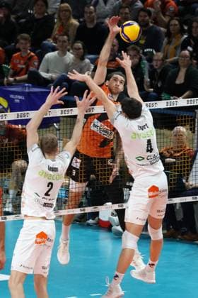 DEU, DVV, 1 VBL, BR Volleys vs SVG Lueneburg, 27 03 2024, Max Schmeling Halle, Berlin, DEU, DVV, 1 VBL, BR Volleys vs SVG Lueneburg, in the picture Timothee Carle BR Volleys 9 , Maxwell Elgert Lueneburg 4 , Blake Leeson Lueneburg 2 Photo Juergen Engler nordphoto GmbH nordphotoxGmbHx xEngler nph00076