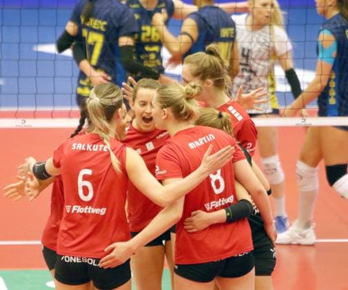 March 27, 2024, Vilsbiburg: joy of the Vilsbiburg player on a winning point.womans volleyball, German Volleyball Bundesliga, playoff quarter final, .Rote Raben Vilsbiburg vs SSC Palmberg Schwerin, .Vilsbiburg, Ballsporthalle, March 27, 2024, Vilsbiburg - ZUMAf110 20240327_fap_f110_005 Copyright: xWolfgangxFehrmannx