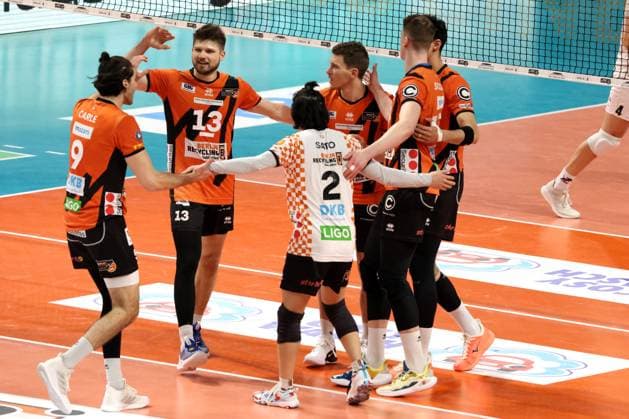 DEU, DVV, 1 VBL, BR Volleys vs SVG Lueneburg, 27 03 2024, Max Schmeling Halle, Berlin, DEU, DVV, 1 VBL, BR Volleys vs SVG Lueneburg, in the picture BR Volleys player circle Photo Juergen Engler nordphoto GmbH nordphotoxGmbHx xEngler nph00076