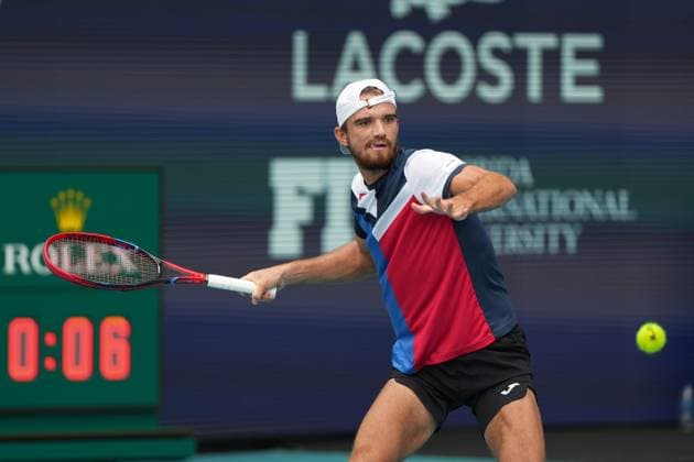 MIAMI GARDENS, FL - MARCH 27: Tomas Machac (CZE) in action at the Miami Open on March 27, 2024, at Hard Rock Stadium in Miami Gardens, FL. (Photo by Andrew Patron Icon Sportswire) TENNIS: MAR 27 Miami Open EDITORIAL USE ONLY Icon2403270534