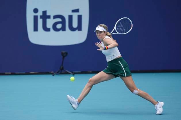March 27, 2024, Miami, Florida, USA: Danielle Collins (USA) hits a forehand against Caroline Garcia (France) during the quarterfinals of womenÃ¢â‚¬â ¢s singles at the Miami Open tennis tournament. Collins won the match 6-3, 6-2. Miami USA - ZUMAd212 20240327_zsp_d212_023 Copyright: xRichardxDolex