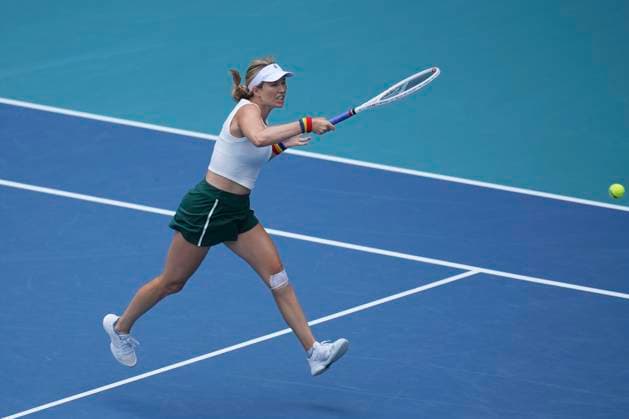 March 27, 2024, Miami, Florida, USA: Danielle Collins (USA) hits a forehand against Caroline Garcia (France) during the quarterfinals of womenÃ¢â‚¬â ¢s singles at the Miami Open tennis tournament. Collins won the match 6-3, 6-2. Miami USA - ZUMAd212 20240327_zsp_d212_036 Copyright: xRichardxDolex