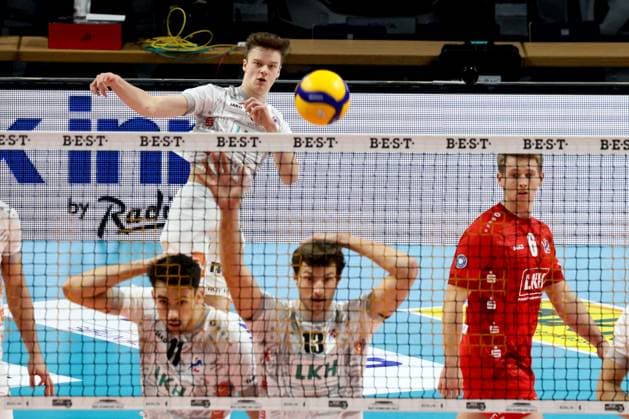 DEU, DVV, 1 VBL, BR Volleys vs SVG Lueneburg, 27 03 2024, Max Schmeling Halle, Berlin, DEU, DVV, 1 VBL, BR Volleys vs SVG Lueneburg, in the picture serve, served by Theo Mohwinkel Lueneburg 8 Photo Juergen Engler nordphoto GmbH nordphotoxGmbHx xEngler nph00076