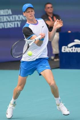 MIAMI GARDENS, FL - MARCH 27: Jannik Sinner (Italy) on the court during men™s singles quarter finals at the Miami Open, on March 27, 2024 at Hard Rock Stadium in Miami Gardens, FL. (Photo by Michele Eve Sandberg Icon Sportswire) TENNIS: MAR 27 Miami Open EDITORIAL USE ONLY Icon2403270571