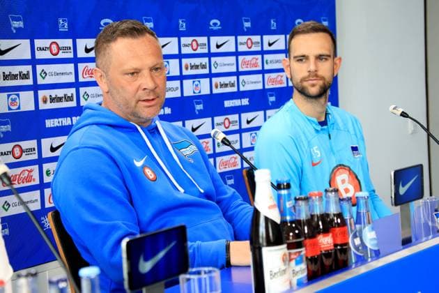 DEU, DFL, 2 FBL Hertha BSC, PK, 28 03 2024, Sportforum, Berlin, DEU, DFL, 2 FBL Hertha BSC, PK, im Bild Cheftrainer Pal Dardai Hertha BSC Berlin , Marius Gersbeck Hertha BSC Berlin 35 DFL regulations prohibit any use of Photographs as image sequences and or quasi video Foto Juergen Engler nordphoto GmbH nordphotoxGmbHx xEngler nph00076