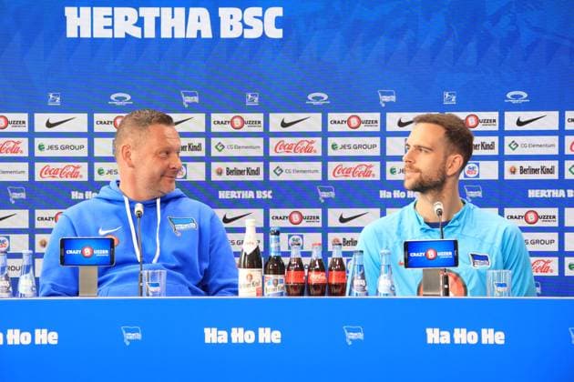 DEU, DFL, 2 FBL Hertha BSC, PK, 28 03 2024, Sportforum, Berlin, DEU, DFL, 2 FBL Hertha BSC, PK, im Bild Cheftrainer Pal Dardai Hertha BSC Berlin , Marius Gersbeck Hertha BSC Berlin 35 DFL regulations prohibit any use of Photographs as image sequences and or quasi video Foto Juergen Engler nordphoto GmbH nordphotoxGmbHx xEngler nph00076