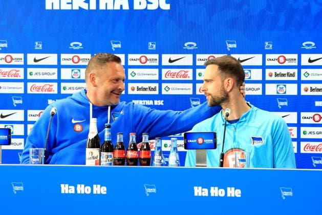 DEU, DFL, 2 FBL Hertha BSC, PK, 28 03 2024, Sportforum, Berlin, DEU, DFL, 2 FBL Hertha BSC, PK, im Bild Cheftrainer Pal Dardai Hertha BSC Berlin , Marius Gersbeck Hertha BSC Berlin 35 DFL regulations prohibit any use of Photographs as image sequences and or quasi video Foto Juergen Engler nordphoto GmbH nordphotoxGmbHx xEngler nph00076
