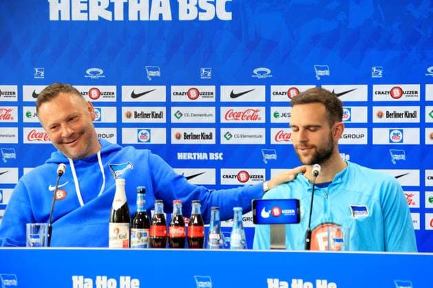 DEU, DFL, 2 FBL Hertha BSC, PK, 28 03 2024, Sportforum, Berlin, DEU, DFL, 2 FBL Hertha BSC, PK, im Bild Cheftrainer Pal Dardai Hertha BSC Berlin , Marius Gersbeck Hertha BSC Berlin 35 DFL regulations prohibit any use of Photographs as image sequences and or quasi video Foto Juergen Engler nordphoto GmbH nordphotoxGmbHx xEngler nph00076