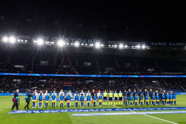 240328 Players of Häcken and of Paris Saint Germain ahead of the UEFA Women s Champions League football match quarterfinal two between Paris Saint Germain and Häcken on March 28, 2024 in Paris Photo Michael Erichsen BILDBYRAN COP 89 MI0635 fotboll football soccer fotball champions league quarterfinal quarterfinal quarterfinals paris saint germain häcken dam bbeng  Copyright: MICHAELxERICHSEN BB240328MI066
