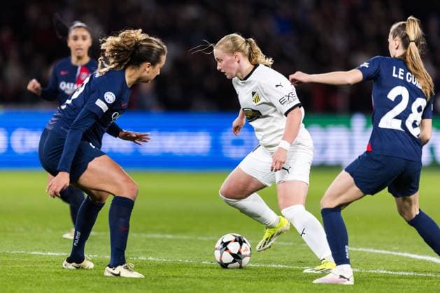 240328 Johanna Fossdalsa Sorensen of Häcken during the UEFA Women s Champions League football match quarterfinal two between Paris Saint Germain and Häcken on March 28, 2024 in Paris Photo Michael Erichsen BILDBYRAN COP 89 MI0635 fotboll football soccer fotball champions league quarterfinal quarterfinal quarterfinals paris saint germain häcken dam bbeng bbauto  Copyright: MICHAELxERICHSEN BB240328MI107