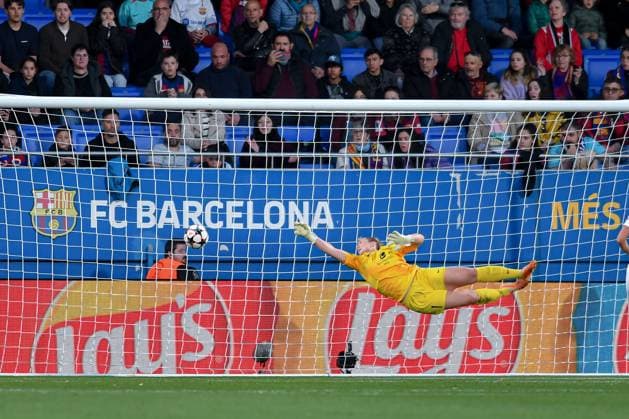 FC Barcelona, Barca v SK BRANN JOHAN CRUYFF STADIUM,BARCELONA. March 28,2024 FC BARCELONA vs SK BRANN. March 28,2024 Aurora Mikalsen goalkeeper of SK Brann receives the first goal of FC Barcelona during the match between FC Barcelona and SK Brann corresponding to the quarter-final tie of the women s UEFA Champions League at the Johan Cruyff Stadium in Barcelona, Spain, on March 28, 2024. Barcelona ESP Copyright: xS.xRosx
