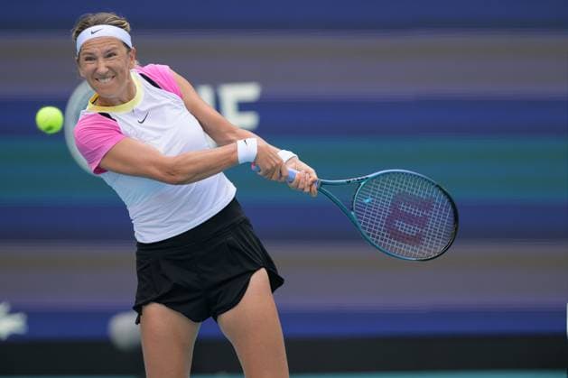 MIAMI GARDENS, FL - MARCH 28: Victoria Azarenka (Belarus) in action during women™s singles semi finals at the Miami Open, on March 28, 2024 at Hard Rock Stadium in Miami Gardens, FL. (Photo by Michele Eve Sandberg Icon Sportswire) TENNIS: MAR 28 Miami Open EDITORIAL USE ONLY Icon240328006