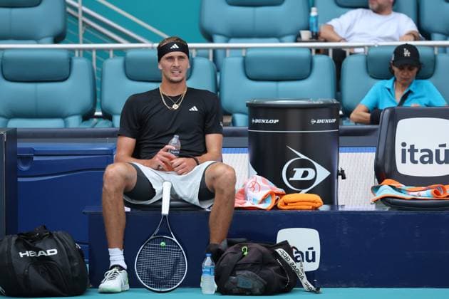 March 28, 2024, Miami Gardens, Florida, United States Of America: MIAMI GARDENS, FLORIDA - MARCH 28: Alexander Zverev of Germany defeats Fabian Marozsan of Hungary on Day 13 of the Miami Open at Hard Rock Stadium on March 28, 2024 in Miami Gardens, Florida....People: Alexander Zverev Miami Gardens United States Of America - ZUMAs214 20240328_ada_s214_189 Copyright: xSMGx