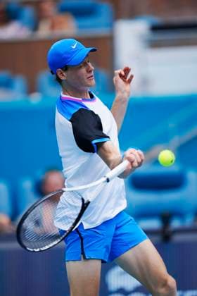 March 29, 2024, Miami, Florida, USA: Jannik Sinner (Italy) hits a forehand against .Daniil Medvedev during the semifinals of the Mens Singles at the Miami Open tennis tournament. Sinner won the match 6-1, 6-2. Miami USA - ZUMAd212 20240329_zsp_d212_017 Copyright: xRichardxDolex