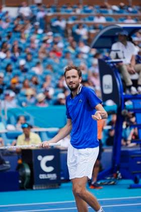 March 29, 2024, Miami, Florida, USA: DANIIL MEDVEDEV gestures to his coach while playing Sinner (Italy) during the semifinals of the Men s Singles at the Miami Open tennis tournament. Medvedev lost and Sinner won the match 6-1, 6-2. Miami USA - ZUMAd212 20240329_zsp_d212_011 Copyright: xRichardxDolex