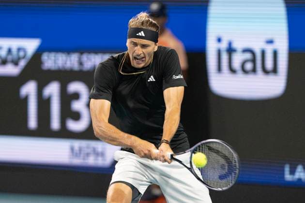 MIAMI GARDENS, FL - MARCH 29: Alexander Zverev(GER) in action during the men™s semifinal match of the Miami Open on March 29, 2024, at Hard Rock Stadium in Miami Gardens, FL. (Photo by Andrew Patron Icon Sportswire) TENNIS: MAR 29 Miami Open EDITORIAL USE ONLY Icon2403290722