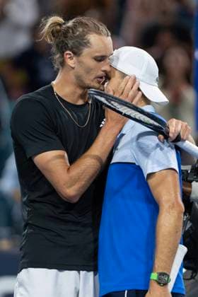 MIAMI GARDENS, FL - MARCH 29: Alexander Zverev(GER) congratulates Grigor Dimitrov (BUL) after his men™s semifinal match of the Miami Open on March 29, 2024, at Hard Rock Stadium in Miami Gardens, FL. (Photo by Andrew Patron Icon Sportswire) TENNIS: MAR 29 Miami Open EDITORIAL USE ONLY Icon2403290716