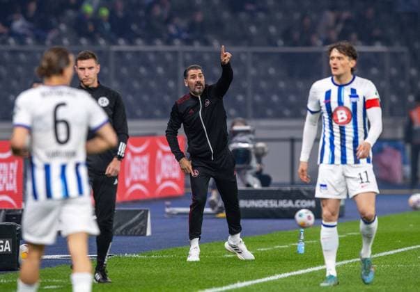 Fussball, Herren, Saison 2023 2024, 2. Bundesliga (27. Spieltag), Hertha BSC - 1. FC Nürnberg, Trainer Cristian Fiel (1. FC Nürnberg), 30.03. 2024, *** Soccer, Men, Season 2023 2024, 2 Bundesliga 27 Matchday , Hertha BSC 1 FC Nürnberg, Coach Cristian Fiel 1 FC Nürnberg , 30 03 2024, Copyright: xSebastianxRäppold MatthiasxKochx