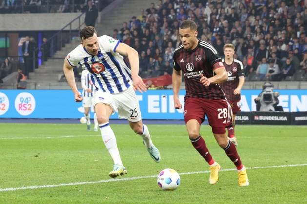 DEU, DFL, 2 FBL, Hertha BSC vs 1 FC Nuernberg, 30 03 2024, Berliner Olympiastadion, Berlin, DEU, DFL, 2 FBL, Hertha BSC vs 1 FC Nuernberg, im Bild Haris Tabakovic Hertha BSC Berlin 25 , Jan Gyamerah 1 FC Nuernberg 28 DFL regulations prohibit any use of Photographs as image sequences and or quasi video Foto Juergen Engler nordphoto GmbH nordphotoxGmbHx xEngler nph00076