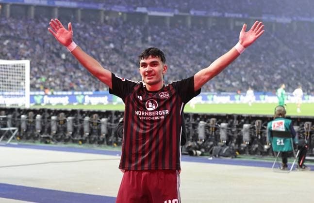 30 03 2024 Soccer Season 2023 2024 2 Soccer Bundesliga 27 Matchday Hertha BSC Berlin HBSC 1 FC Nuremberg FCN Club Sportfoto Zink DaMa xdaxmax DFL regulations prohibit any use of photographs as image sequences and or quasi video only for editorial use Jubel Freude Torjubel nach Tor zum 1 3 Can Yilmaz Uzun 42, 1 FC Nuremberg FCN jubelt freut sich Torschütze Can Yilmaz Uzun 42, 1 FC Nuremberg FCN