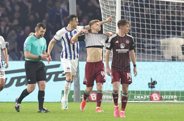 30 03 2024 Soccer Season 2023 2024 2 Soccer Bundesliga 27 Matchday Hertha BSC Berlin HBSC 1 FC Nürnberg FCN Club Sportfoto Zink DaMa xdaxmax DFL regulations prohibit any use of photographs as image sequences and or quasi video only for editorial use Jubel Freude Torjubel nach Tor zum 3 3 Haris Tabakovic 25, Hertha BSC Berlin jubelt freut sich Torschütze Haris Tabakovic 25, Hertha BSC Berlin