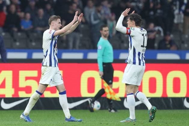 30 03 2024, xtgx, Fußball 2 Bundesliga, Hertha BSC Berlin 1 FC Nuernberg emspor, v l Marten Winkler Hertha, 22 , Fabian Reese Hertha, 11 Jubel, Torjubel, jubelt ueber das Tor, celebrate the goal, celebration DFL DFB REGULATIONS PROHIBIT ANY USE OF PHOTOGRAPHS as IMAGE SEQUENCES and or QUASI VIDEO Berlin
