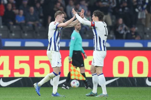 30 03 2024, xtgx, Fußball 2 Bundesliga, Hertha BSC Berlin 1 FC Nuernberg emspor, v l Marten Winkler Hertha, 22 , Fabian Reese Hertha, 11 Jubel, Torjubel, jubelt ueber das Tor, celebrate the goal, celebration DFL DFB REGULATIONS PROHIBIT ANY USE OF PHOTOGRAPHS as IMAGE SEQUENCES and or QUASI VIDEO Berlin