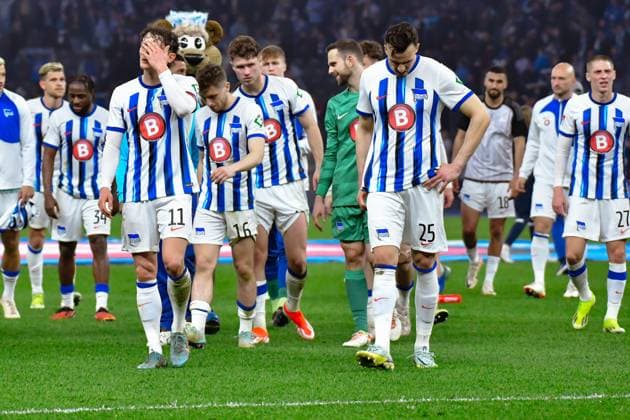 30 03 2024, xlakx, Soccer 2 Bundesliga, Hertha BSC 1 FC Nuernberg emspor, v l Fabian Reese Hertha BSC 11 ,Jonjoe Kenny Hertha BSC 16 ,Haris Tabakovic Hertha BSC 25 ,Palko Dardai Hertha BSC 27 , disappointed, looks disappointed, dejected, disappointed DFL DFB REGULATIONS PROHIBIT ANY USE OF PHOTOGRAPHS as IMAGE SEQUENCES and or QUASI VIDEO Berlin