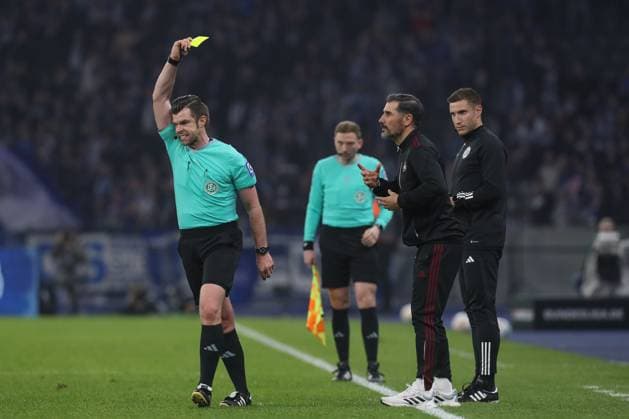 30 03 2024, xtgx, Fußball 2 Bundesliga, Hertha BSC Berlin 1 FC Nuernberg emspor, v l Cristian Fiel Nuernberg, Trainer Gelbe Karte, yellow card DFL DFB REGULATIONS PROHIBIT ANY USE OF PHOTOGRAPHS as IMAGE SEQUENCES and or QUASI VIDEO Berlin