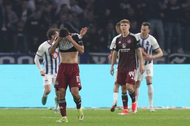 30 03 2024, xtgx, Fußball 2 Bundesliga, Hertha BSC 1 FC Nuernberg emspor, v l Jens Castrop Nuernberg, 17 enttaeuscht, schaut enttaeuscht, niedergeschlagen, disappointed DFL DFB REGULATIONS PROHIBIT ANY USE OF PHOTOGRAPHS as IMAGE SEQUENCES and or QUASI VIDEO Berlin