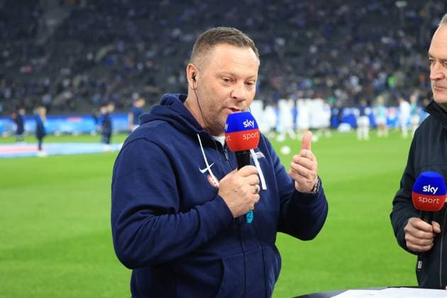 DEU, DFL, 2 FBL, Hertha BSC vs 1 FC Nuernberg, 30 03 2024, Berliner Olympiastadion, Berlin, DEU, DFL, 2 FBL, Hertha BSC vs 1 FC Nuernberg, im Bild Cheftrainer Pal Dardai Hertha BSC Berlin DFL regulations prohibit any use of Photographs as image sequences and or quasi video Foto Juergen Engler nordphoto GmbH nordphotoxGmbHx xEngler nph00076