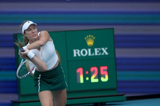 MIAMI GARDENS, FLORIDA - MARCH 30: Danielle Collins of the United States defeats Elena Rybakina of Kazakhstan at the womens singles finals on Day 15 of the Miami Open Presented by Itau at Hard Rock Stadium on March 30, 2024 in Miami Gardens, Florida People: Danielle Collins Copyright: xhoo-mex xMediaPunchx