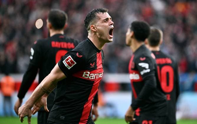Bilder des Jahres 2024, Sport 03 März Sport Themen der Woche KW13 Fussball, Bundesliga, Deutschland, Herren, Saison 2023 2024, 27. Spieltag, BayArena Leverkusen, Bayer Leverkusen - TSG Hoffenheim 2:1; Jubel Granit Xhaka (LEV) nach dem Tor zum 2:1 durch Patrik Schick (LEV). Jubel, Freude, Aktion. DFB DFL REGULATIONS PROHIBIT ANY USE OF PHOTOGRAPHS AS IMAGE SEQUENCES AND OR QUASI-VIDEO *** Soccer, Bundesliga, Germany, Men, Season 2023 2024, Matchday 27, BayArena Leverkusen, Bayer Leverkusen TSG Hoffenheim 2 1 Cheers Granit Xhaka LEV after the goal to 2 1 by Patrik Schick LEV Cheers, joy, action DFB DFL REGULATIONS PROHIBIT ANY USE OF PHOTOGRAPHS AS IMAGE SEQUENCES AND OR QUASI VIDEO