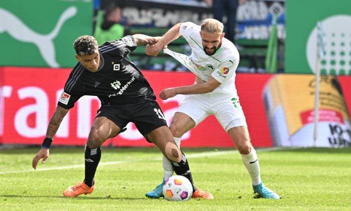 31 03 2024 Soccer Season 2023 2024 2 Soccer Bundesliga 27 Matchday SpVgg Greuther Fürth Kleeblatt Hamburger SV Hamburg HSV Sportfoto Zink xwoxzix DFL regulations prohibit any use of photographs as image sequences and or quasi video only for editorial use Ransford Yeboah Königsdörfer Koenigsdoerfer 11, Hamburger SV HSV Simon Asta 2, SpVgg Greuther Fürth